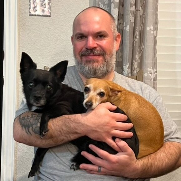 Welcome to Kimberly's Kloset - Picture 2 of 4